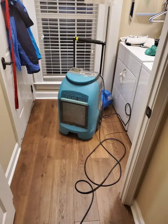 Commercial dehumidifier deployed for Crawl Space Restoration in Speedway